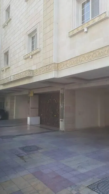 شقة ثلاث غرف نوم في منطقة حيوية Yidda 0*,